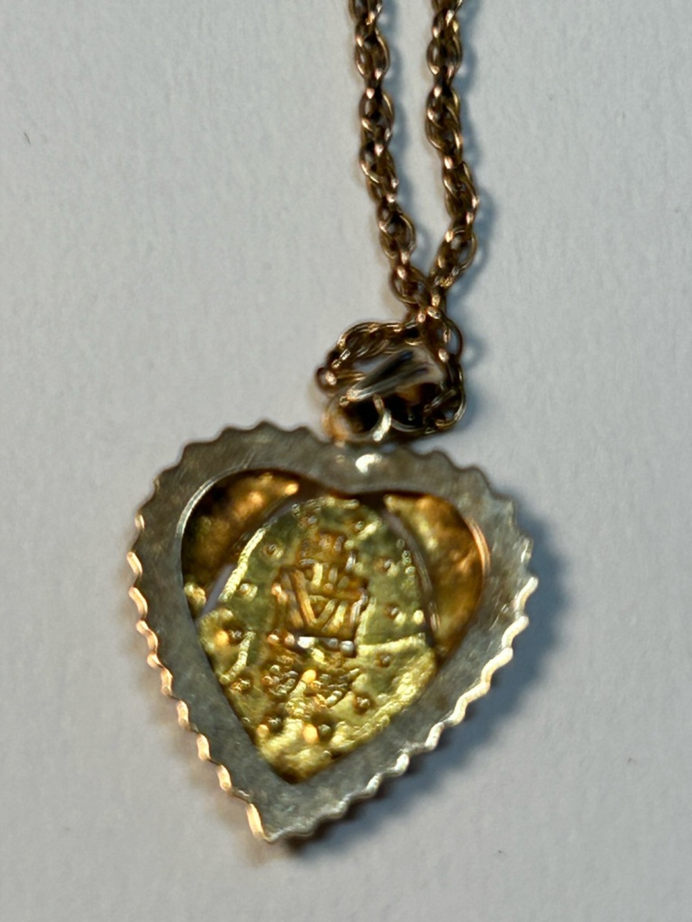 Vintage 12 Kt Gold Filled Miraculous Mary Heart Pendant Necklace - Picture 7 of 9